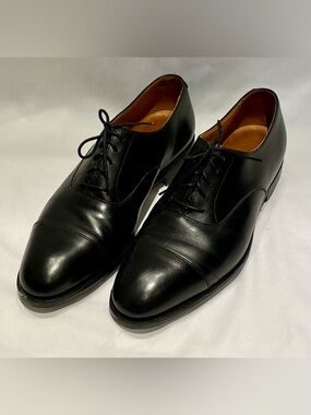 Crockett & Jones "Whitehall" Classic Black Cap-Toe Oxford Dress Shoes, size 10